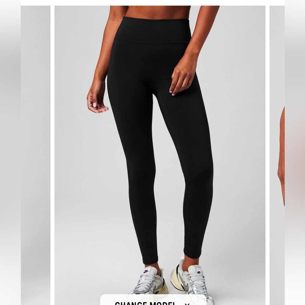 Fabletics Anywhere Motion365+
High-Waisted Legging